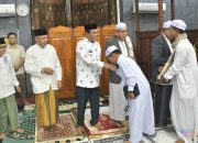 Bupati HSS Salat Idul Fitri di Masjid Agung Taqwa, Ajak Perkuat Kebersamaan