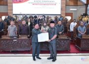 Ketua DPRD Kapuas Pimpin Paripurna Penetapan Raperda di Luar Propemperda 2026