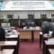 Wakil Ketua I DPRD HSS Husnan memimpin rakor penyusunan jadwal program kerja periode April 2026 bersama pihak eksekutif. (Dok. Istimewa)