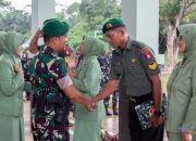 Danyonif TP 829/Bumi Antaludin Pimpin Upacara Kenaikan Pangkat Prajurit