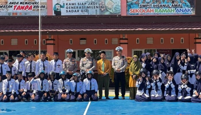 Police Go To School, Sat Lantas Polres HSU Tanamkan Disiplin Lalin di SMP IT Ihsanul Amal