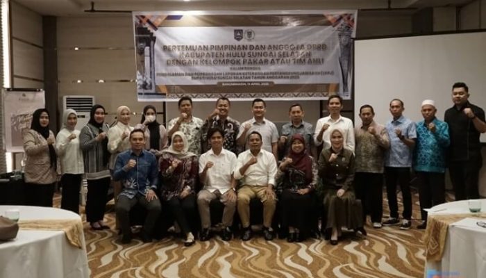 Perkuat Pengawasan, DPRD HSS Bedah Pendalaman LKPJ Bupati TA 2025 Bersama Tim Ahli