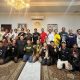 Manajemen, pemain, tim pelatih, dan suporter Barito Putera menggelar pertemuan di kediaman founder tim, Hasnuryadi Sulaiman jelang pertandingan melawan Persiba Balikpapan. (Dok. Narasi Publik)