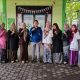 ASN perempuan di UPT Puskesmas Sei Malang kompak mengenalan batik di Hari Kartini. (Dok. Narasi Publik)