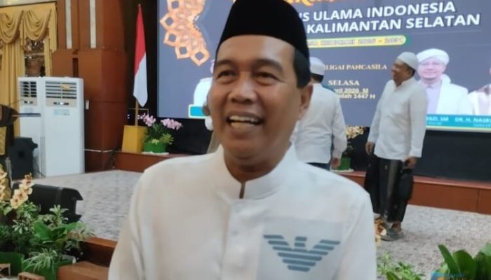 KH Ahmad Syairazi Resmi Dilantik, Bupati HSS Yakin MUI Kalsel Makin Maju
