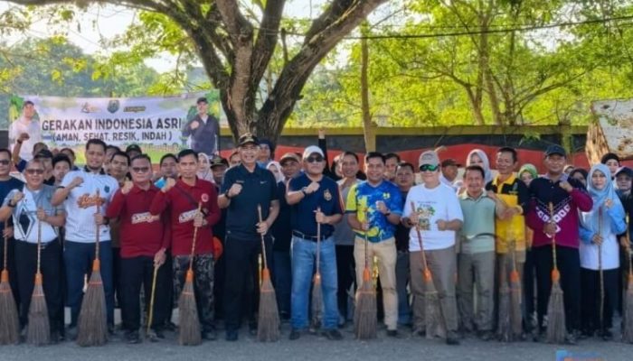 Bupati Sahrujani Pimpin Gerakan Moral HSU Asri di Stadion Karias