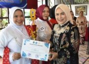Peringati Hari Kartini, Ketua TP PKK Kapuas Buka Lomba “Giat Ayo Membaca”