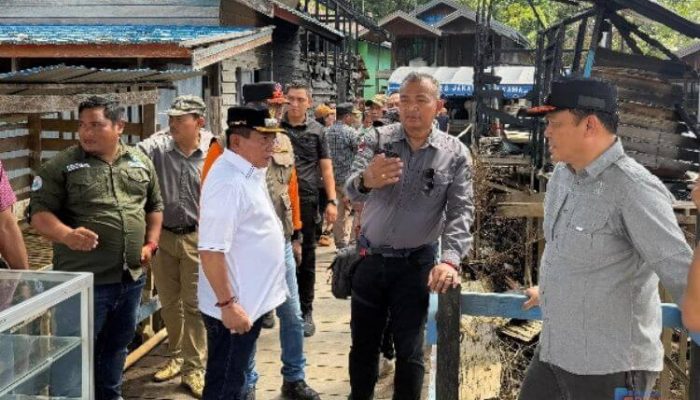 Bupati Kapuas Salurkan Bantuan untuk Korban Kebakaran di Desa Jakatan Masaha