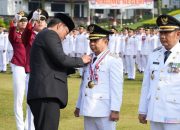 Bupati dan Wakil Bupati Tapin Terima Pin Alumni Kehormatan dari IPDN Jatinangor