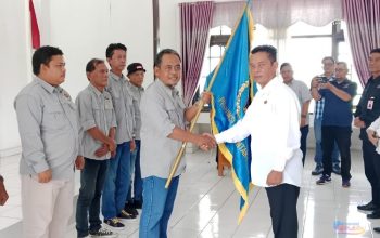 Ketua PWI Kalteng M. Zainal resmi melantik pengurus PWI Kabupaten Kapuas Periode 2026-2029. (Dok. Istimewa)