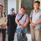 Tim Advokasi IUB Kalsel saat mendampingi orang tua korban perundungan memenuhi panggilan Unit PPA Satreskrim Polresta Banjarmasin. (Dok. Istimewa)