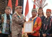 Dukung Pelestarian Budaya Dayak, Bupati Kapuas Terima Medali Kehormatan Gerdayak Indonesia