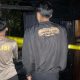 Anggota Polres HSU melakukan pemasangan garis polisi di lokasi kebakaran. (Dok. Istimewa)