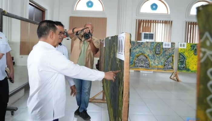 Angkat Motif Ayunan Maulid, Bupati Yamani Buka Lomba Desain Sasirangan Khas Tapin