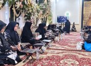 Ketua TP PKK HSS Bersama Ribuan Muslimah Ikuti Haul ke-5 Guru Kapuh