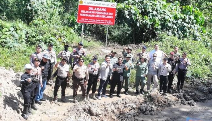 Cegah Aktivitas PETI, PT AGM Pasang Papan Larangan Rusak Area Reklamasi