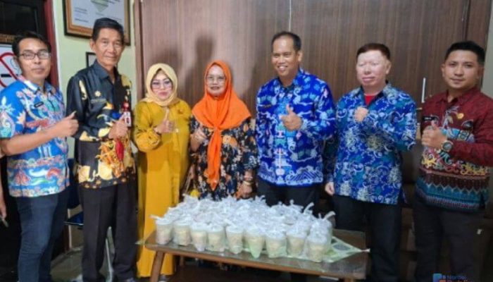 Berbagi Berkah di Bulan Muharram, RSPD Kapuas FM Gelar Tradisi Masak Bubur Asyura
