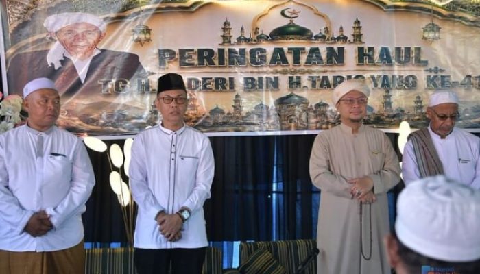 Sekda HSS Bersama Ribuan Jemaah Hadiri Haul ke-41 Tuan Guru H. Kaderi