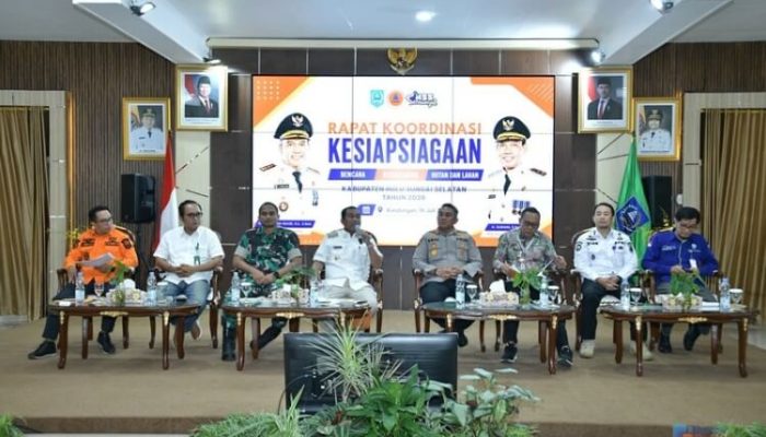 Pimpin Rakor Karhutla 2026, Bupati HSS Ajak Semua Pihak Perkuat Mitigasi