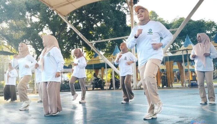 Dukung GERMAS, TP PKK HSS Gelar Senam Sehat Ceria Bersama