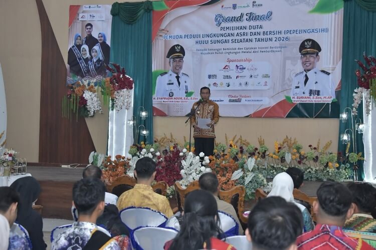 Bupati HSS, H Syafrudin Noor memberikan sambutan saat menghadiri Grand Final Pemilihan Duta Pepelingasih Kabupaten HSS tahun 2026. (Dok: Istimewa)
