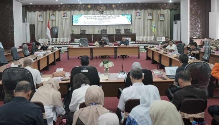 Bahas Dua Ranperda Strategis, DPRD HSS Gelar Rapat Gabungan Komisi