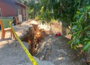 Jalan Desa Panangkalaan HSU Longsor Akibat Tergerus, Akses Warga Putus