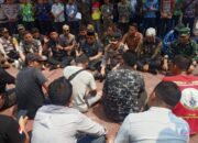 Sulit Dapat Bio Solar, Puluhan Sopir Truk Geruduk Kantor DPRD HSU
