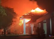 Si Jago Merah Mengamuk, Gedung di Kantor Gubernur Kalteng Terbakar