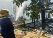 Kebakaran di Amuntai Tengah HSU, Dua Rumah Ludes dan Langgar Rusak