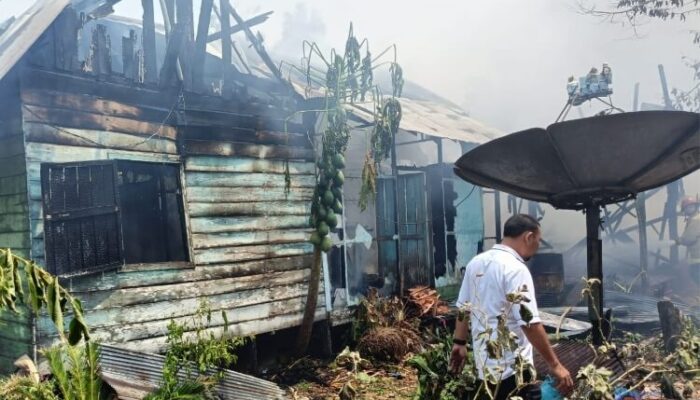 Kebakaran di Desa Paring Agung HSS, Satu Rumah Warga Ludes Terbakar