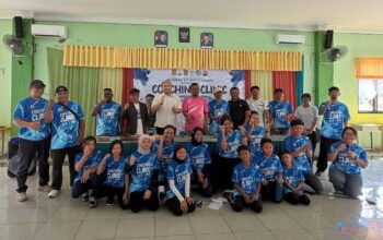 Banjarbaru Roller Sport Academy menggelar Coaching Clinic sepatu roda nomor freestyle slalom dengan mendatangkan pelatih nasional. (Dok: Narasi Publik)