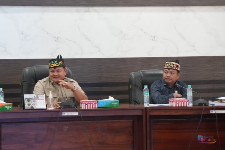 DPRD dan Pemkab Kapuas menggelar RDP tentang percepatan peningkatan infrastruktur jalan di wilayah hulu, khususnya akses menuju Kecamatan Mandau Talawang. (Dok: Istimewa)