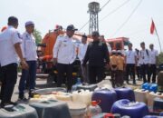 Tanggap Kemarau, Pemkab HSS Salurkan 10 Ribu Liter Air Bersih di Desa Gumbil