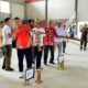 Wakil Bupati Kapuas, Dodo yang juga selaku Ketua KORMI Kapuas mencoba melakukan olahraga Menyipet. (Dok: Istimewa)