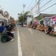 Aliansi Mahasiswa Kabupaten HSU menyampaikan aspirasi terkait kabut asap akibat karhutla dan krisis BBM di depan Gedung DPRD HSU. (Dok: Narasi Publik)