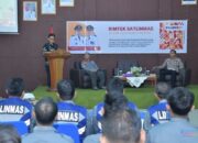 Buka Bimtek Satlinmas, Wabup HSS Tekankan Sikap Humanis dan Tangguh