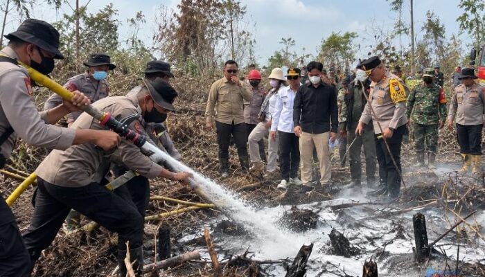 Wapres Gibran Cek Penanganan Karhutla di Tiga Povinsi Kalimantan