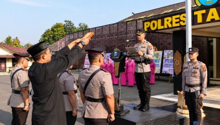Kapolres Tabalong Pimpin Sertijab Kasat Binmas dan Dua Kapolsek