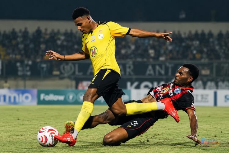 Pertandingan PS Barito Putera vs Persipura Liga 2 Championship di Stadion 17 Mei Banjarmasin. (Dok: PS Barito Putera)