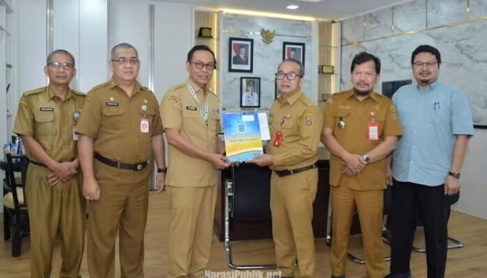 Sekda HSS Tandatangani NPHD dan BAST Aset Daerah Bersama Pemprov Kalsel