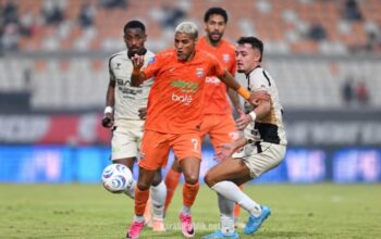 Brace Denilson Junior Bawa Dewa United Taklukkan Borneo FC 3-1 di Segiri Samarinda