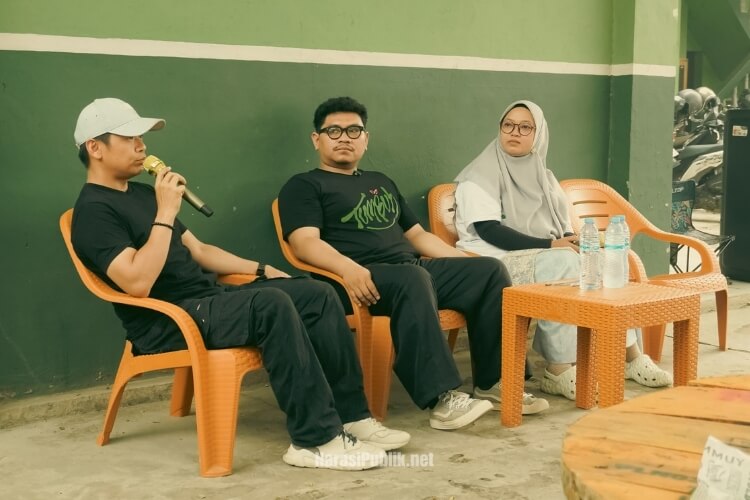 Ketua PPDI Kabupaten HSS, Maulidi Rahman membuka event Tumbuh Art Exhibition. (Dok: Istimewa)