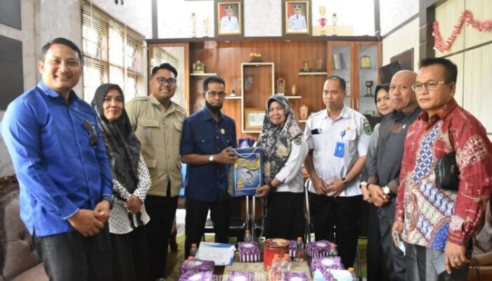 Diskominfosantik Kapuas Terima Kunjungan Kerja Komisi I DPRD Kotabaru