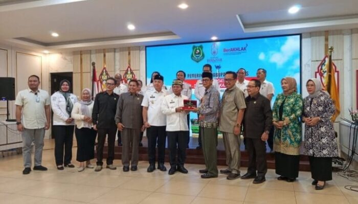 Bupati Kapuas dan Komisi I DPRD Kalteng Bahas Strategi Efisiensi Pajak Daerah