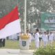 Pengibaran bendera Merah Putih pada kegiatan Upacara Peringatan Hari Santri Nasional 2026 di Kandangan. (Dok: Istimewa)