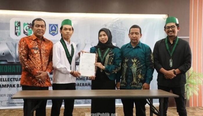Hadiri Pelantikan HMI dan KOHATI Kandangan, Bupati HSS Dorong Kader Cerdas dan Unggul