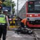 Nekat Terobos Palang Pintu, Pemotor Tertabrak KRL di Pasar Minggu. (Dok: Ilustrasi)