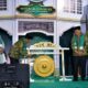 Bupati HSS H Syafrudin Noor melakukan pemukulan gong tanda dibukanya gelaran MTQ Nasional ke-52 Tingkat Kabupaten HSS Tahun 2026 di Kecamatan Daha Barat. (Dok: Prokopim HSS)
