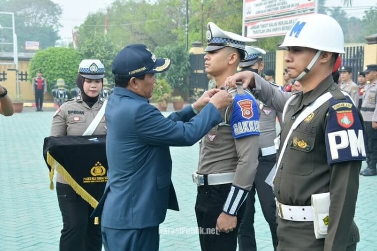Pimpin Gelar Pasukan Operasi Patuh Intan 2026, Bupati HSS Tekankan Pentingnya Keselamatan Berkendara dan Ajak Warga Tertib Berlalu Lintas. (Dok: Istimewa)